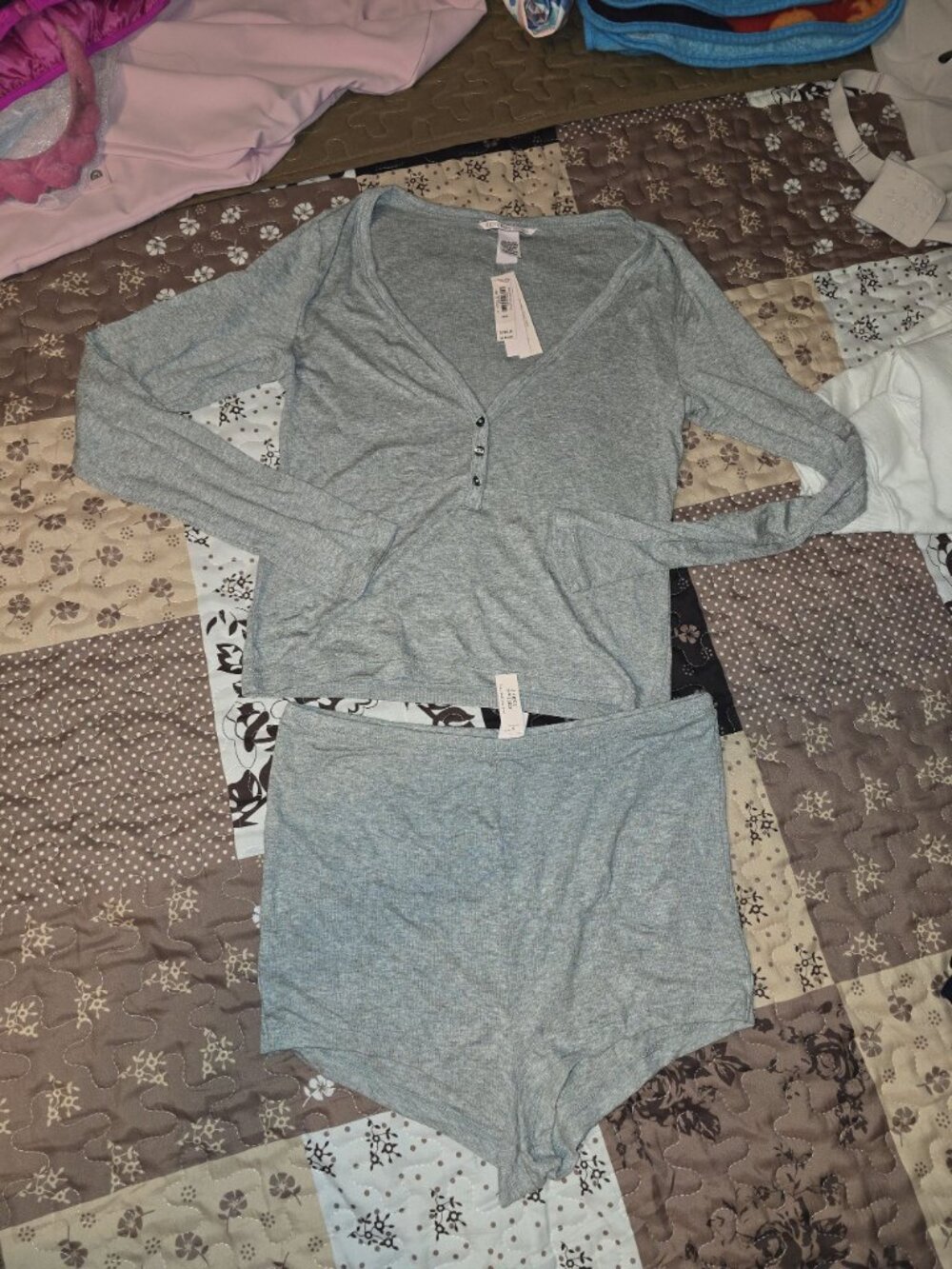 NWT Victorias Secret Gray Long-Sleeve Henley Romper Size M Soft Stretch Cotton - Picture 6 of 10